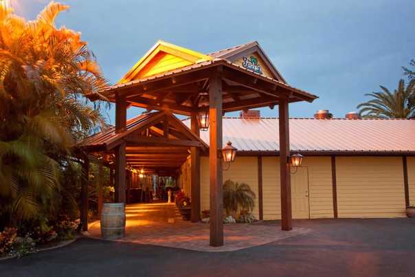 Farlow's on the Water, exterior