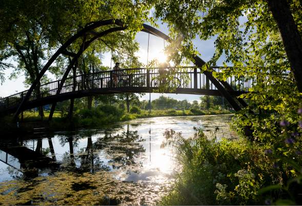 An image of the bridge that goes over the Yahara River at Tenney Park.