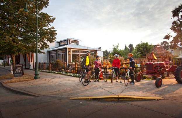 Coburg Cyclists by Eugene, Cascades & Coast