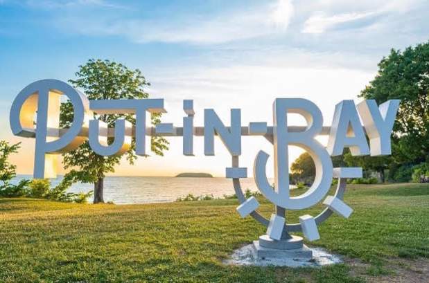 Put-in-Bay photo op sign