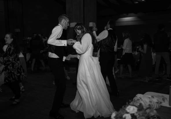 Start planning your wedding in the Stevens Point Area from venues to dress shops.