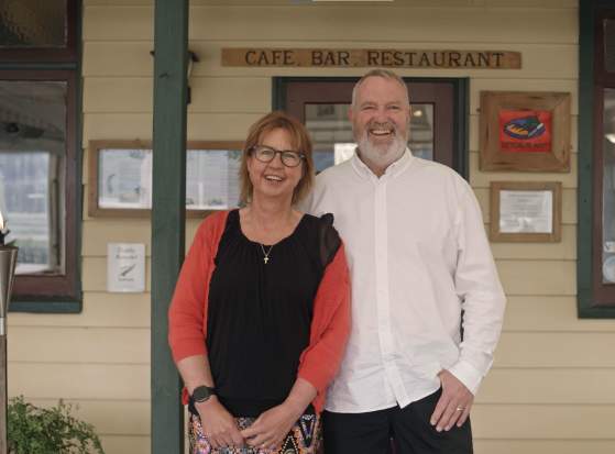 Hosts Toni & John, Kinloch Wilderness Retreat