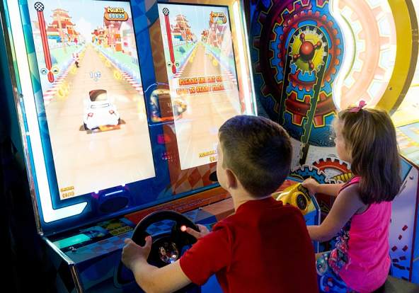 kids in arcade at The City Forum