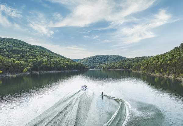 Lake Shot Scenic Spring Summer Boat