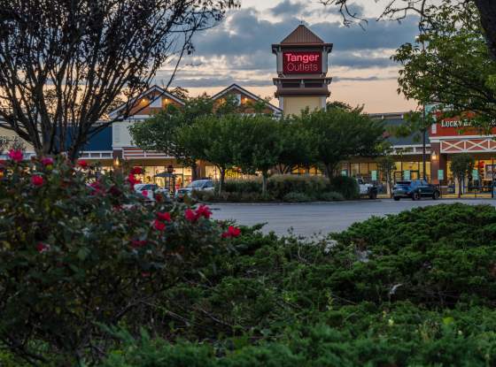 Tanger Factory Outlet, Riverhead page