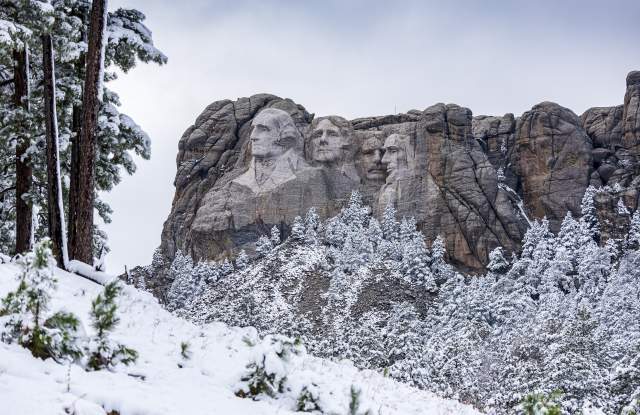 Mount Rushmore Snow