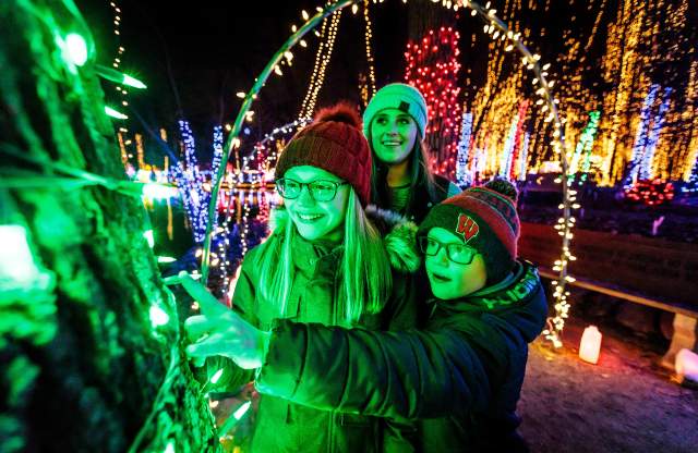 Christmas Vacation Wisconsin 2022 Holiday Seasons | Wisconsin Events & More | Travel Wisconsin