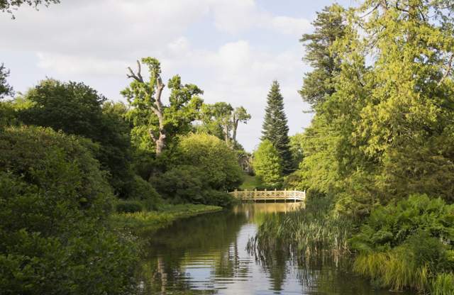 Woolbeding Gardens