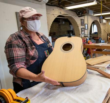 Guitar makers new arrivals