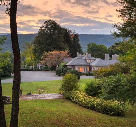 Glen Gordon Manor