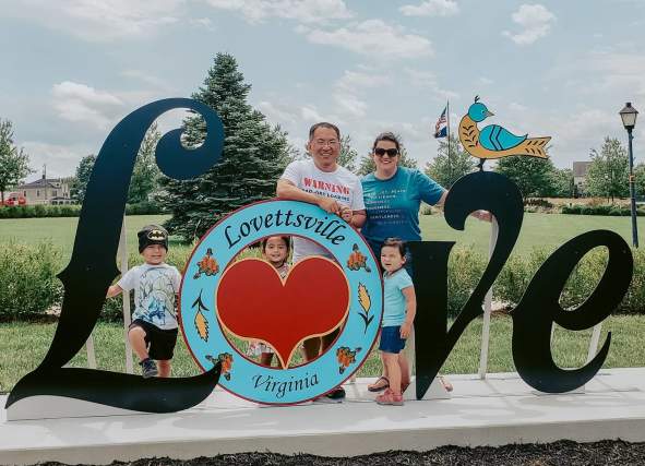 Lovettsville Love Sign