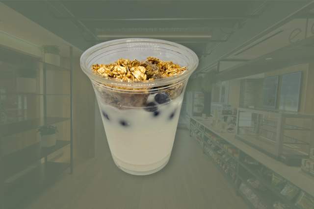 yogurt berry parfait