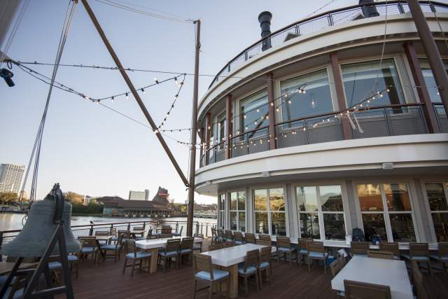 Paddlefish Restaurant bow of first deck
