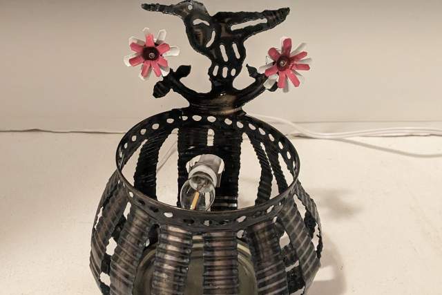 Hummingbird table lamp