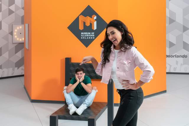 museum of illusions beuchet chair boy girl