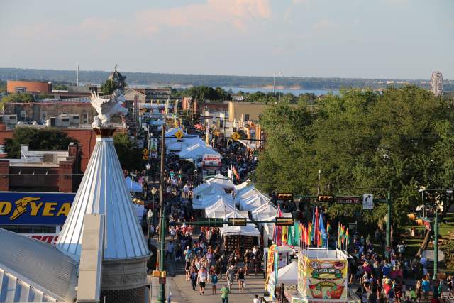 GrapeFest - Outdoors