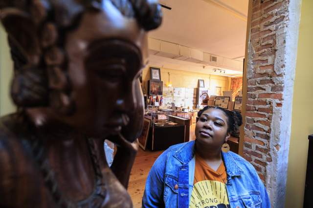 Influencer Katrina Dandridge visits Wells’Built Museum