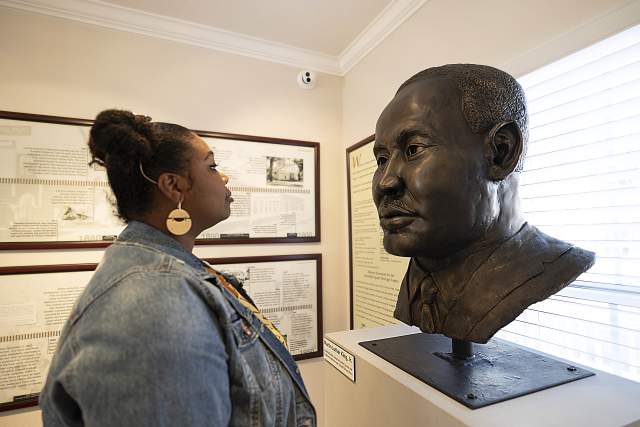 Influencer Katrina Dandridge visits Hannibal Square Heritage Center