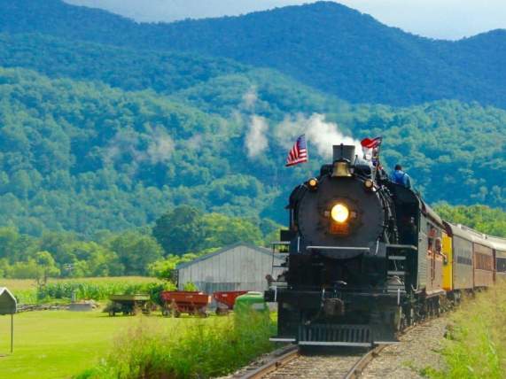 Great Smoky Mountains Railroad