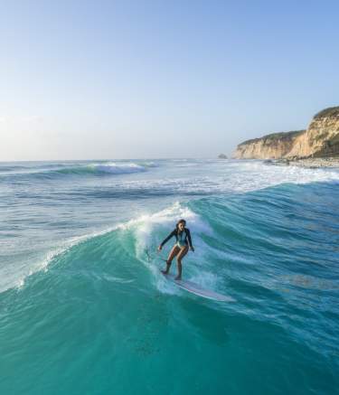 Barahona surfing