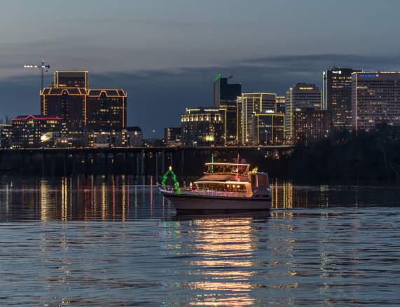 Your Guide to Holiday Lights in Downtown Richmond, VA
