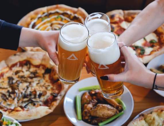 Your Guide to Happy Hour Specials in Downtown Richmond