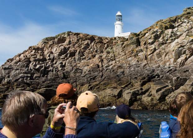 Boat sightseeing tours to Round Island
