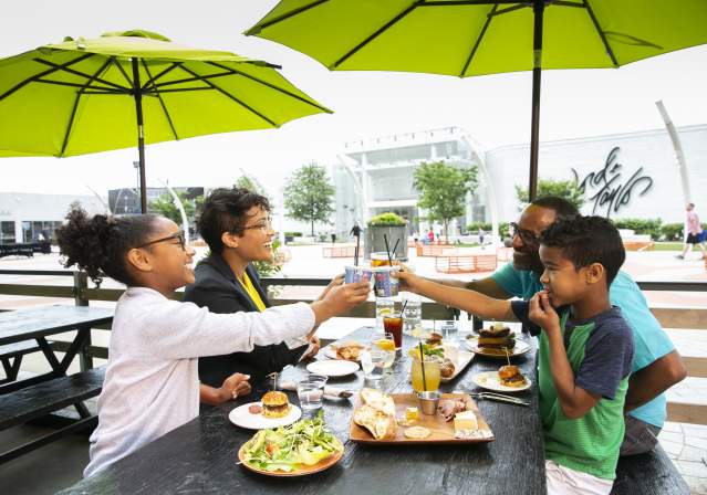 Family Dining - Tysons - Kids - Tysons Corner Center Plaza