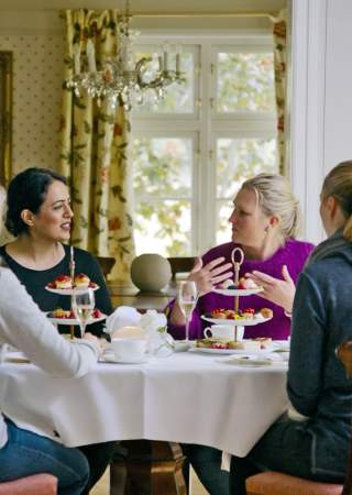 Afternoon tea og gode samtaler på jentetur i Øst-Norge
