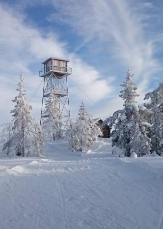 Skitur til utkikkstårnet på Blåenga