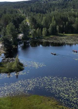 Kanopadling nær Rokosjøen Camping