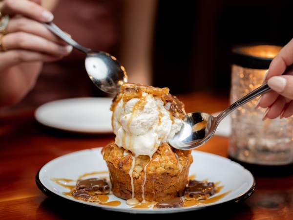 The Hound bread pudding