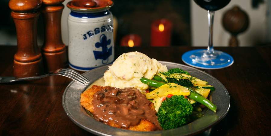 Revolutionary Flavors, Unforgettable Tables