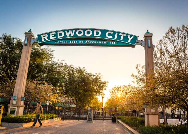 Redwood-City-Arch-during-the-sunset