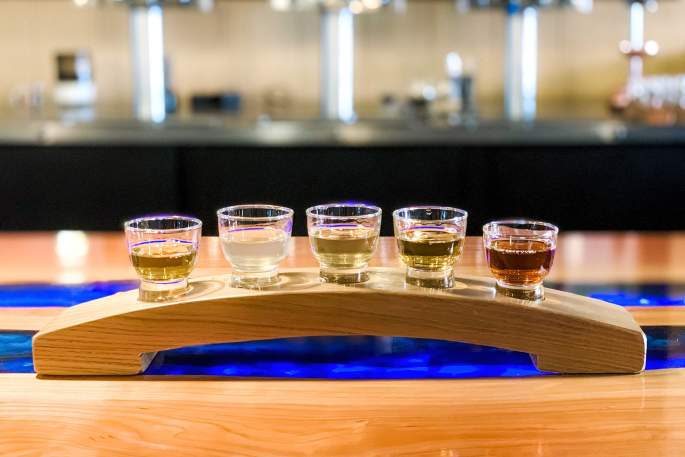 a flight of 5 drinks