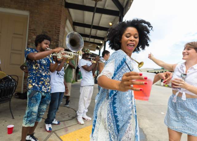 Dancing to Street Musicians