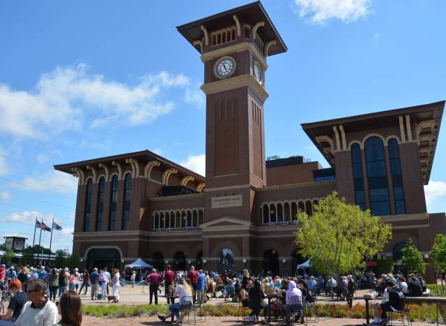 Grapevine Main Station and Observation Tower exterior photo