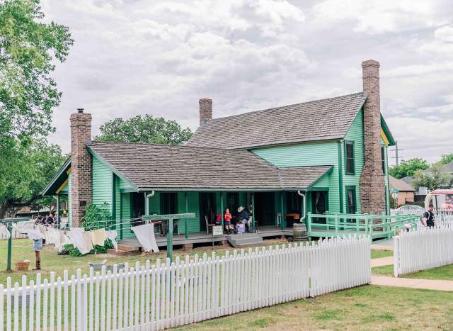 Nash Farm house in Grapevine