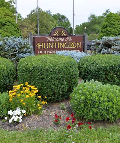Welcome to Huntingdon sign