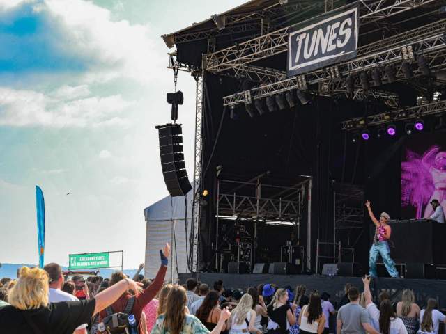 Ellie Sax at Tunes on the Bay