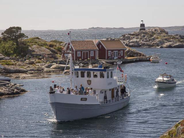 Sightseeingbåten M/B Øya i Blindleia, Ulvøysund, Lillesand