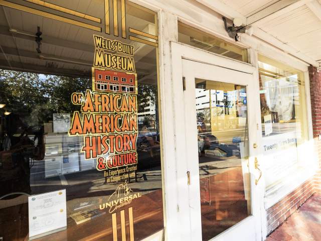 Influencer Katrina Dandridge visits Wells’Built Museum