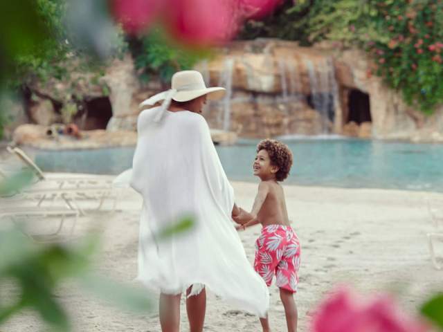 Discovery Cove family at Serenity Bay beach