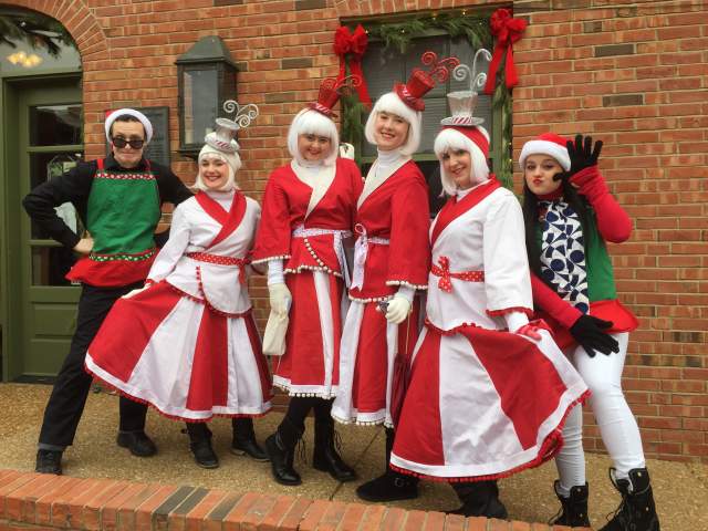 St Charles Christmas Parade 2022 Christmas Traditions Attractions In St. Charles | Santa's Cottage