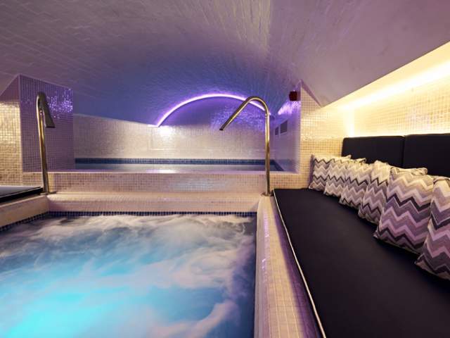 Spa pool and seating