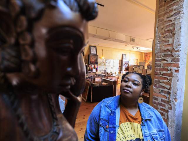 Influencer Katrina Dandridge visits Wells’Built Museum