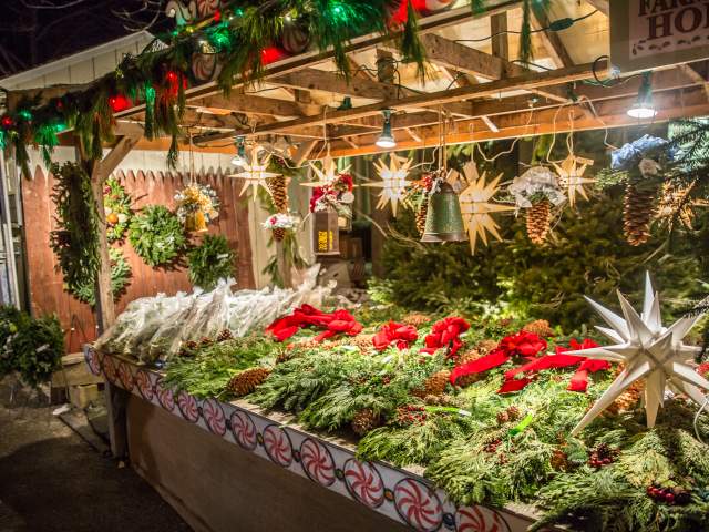 Mifflinburg Christkindl Market Holiday Swag Store