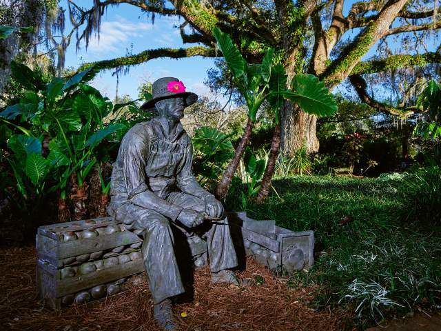 Statue at Harry P. Leu Gardens