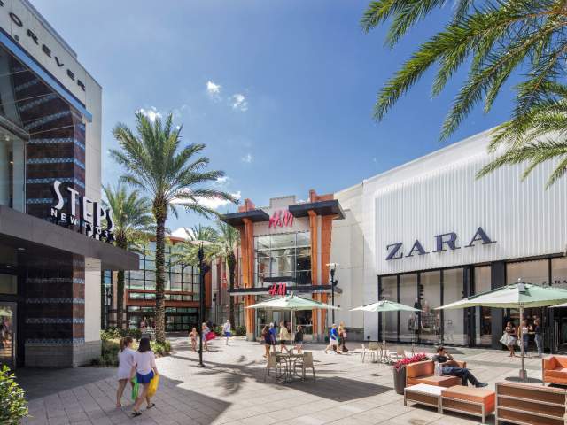 The Florida Mall exterior ZARA, Steps New York, H&M