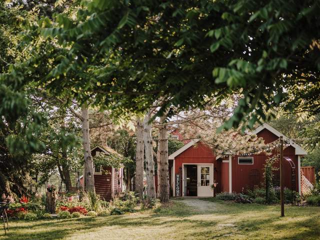 Rosewood Farm - Farm stand